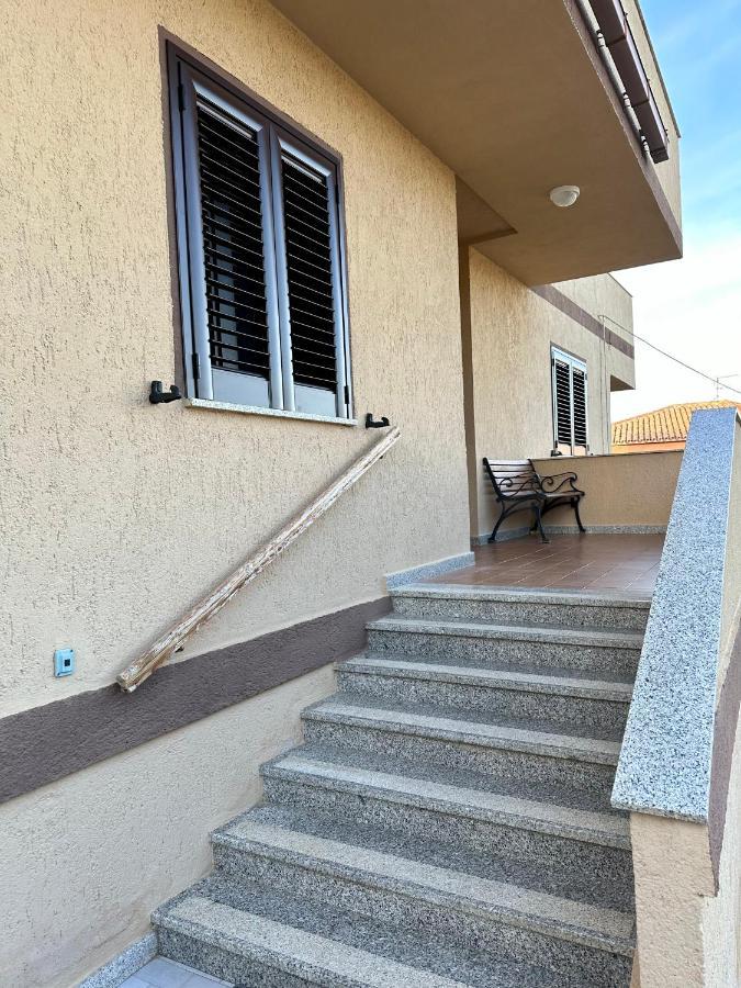Residenza M.E.M. La Maddalena Apartment Ла Мадалена Екстериор снимка