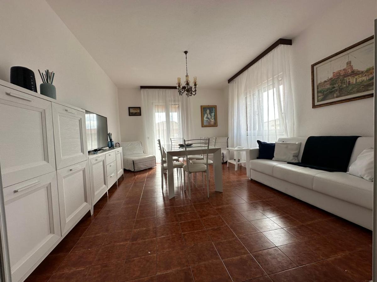 Residenza M.E.M. La Maddalena Apartment Ла Мадалена Екстериор снимка