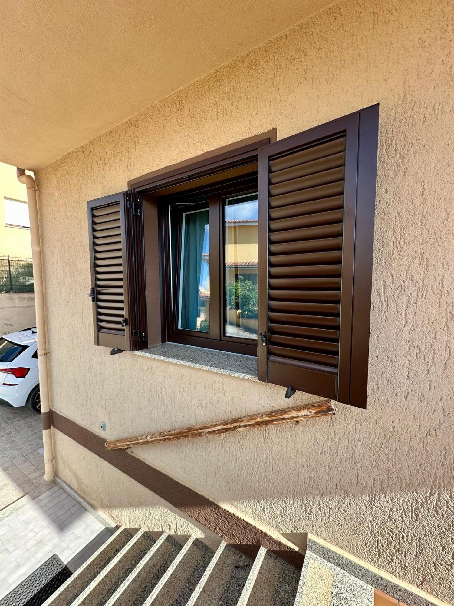 Residenza M.E.M. La Maddalena Apartment Ла Мадалена Екстериор снимка