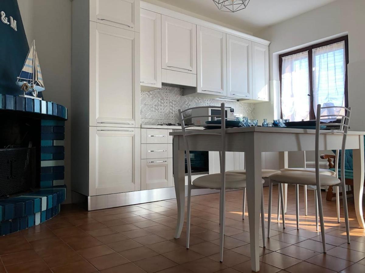 Residenza M.E.M. La Maddalena Apartment Ла Мадалена Екстериор снимка