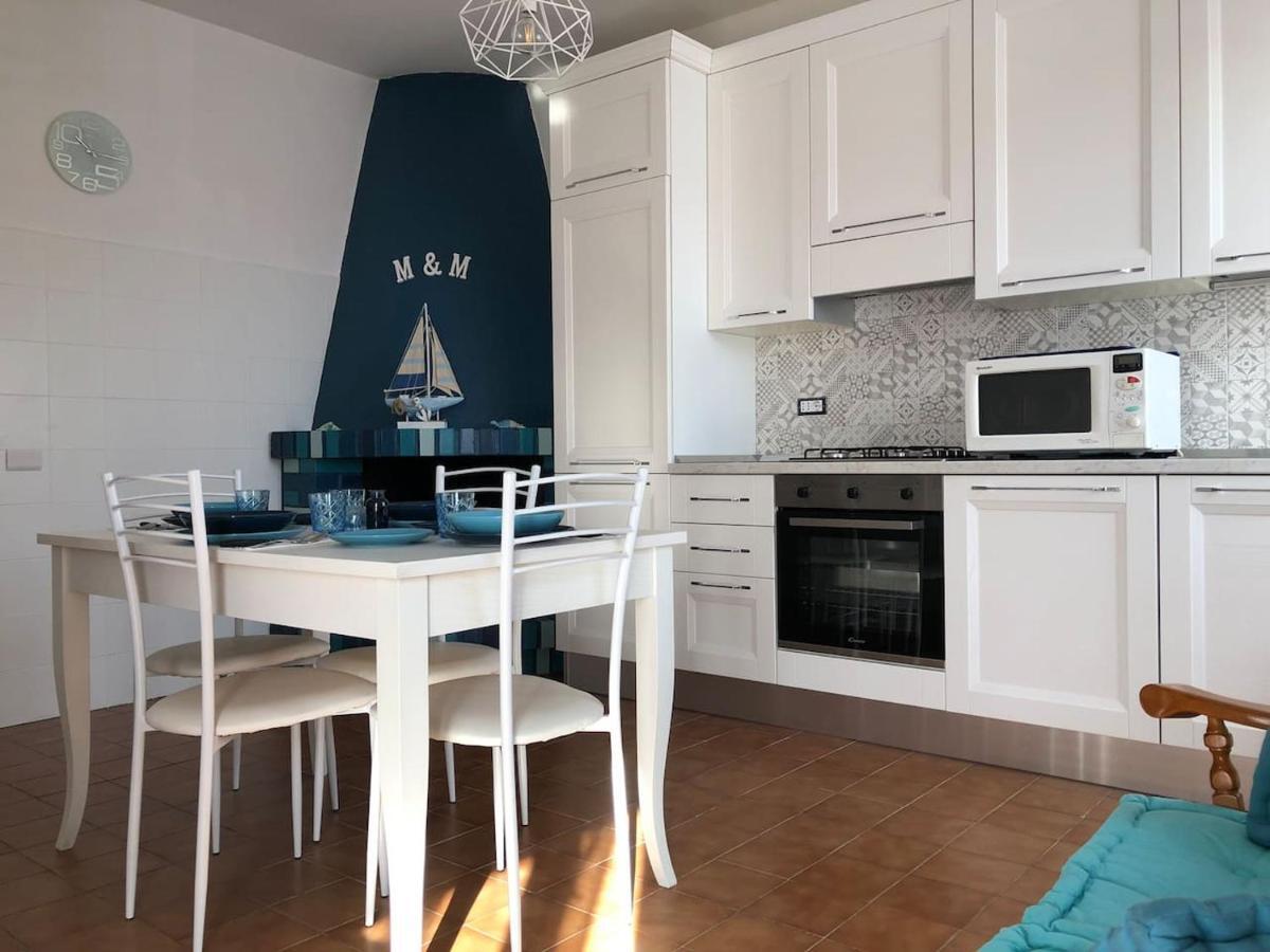 Residenza M.E.M. La Maddalena Apartment Ла Мадалена Екстериор снимка