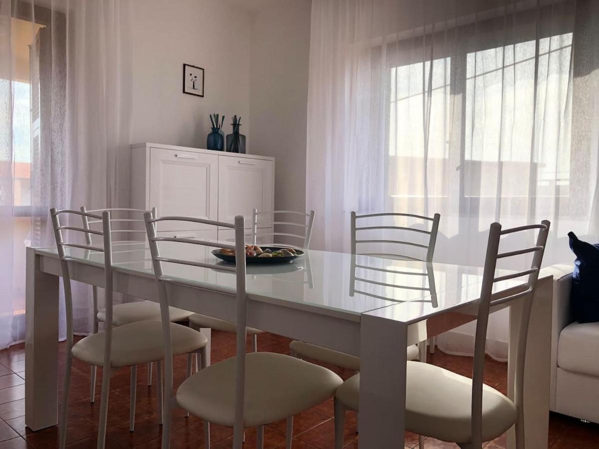 Residenza M.E.M. La Maddalena Apartment Ла Мадалена Екстериор снимка